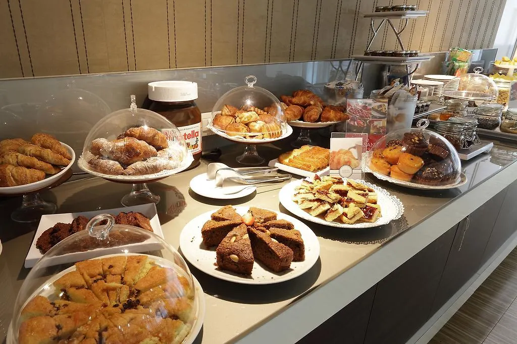 Best Western Premier Chc Airport Janov 4*,
