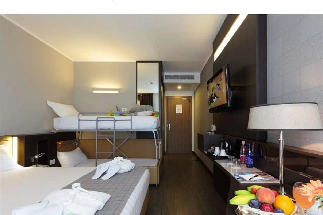 Best Western Premier Chc Airport Janov